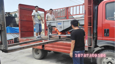 長(zhǎng)方形振動(dòng)篩 長(zhǎng)方形振動(dòng)篩